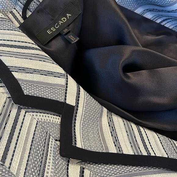 “SOLD” Escada Silk Lined Navy Blazer Single Breasted Multistripe Contrast Trim - Picture 3 of 16